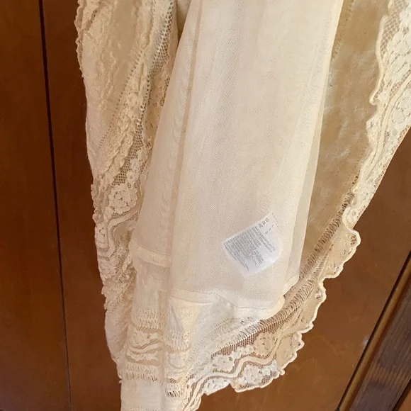 American Eagle Tiered Stretch Lace Midi - Picture 7 of 9